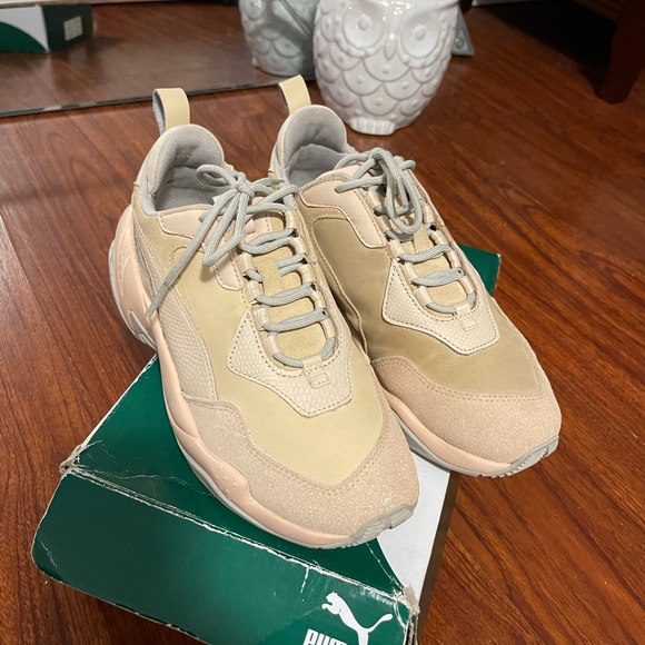 Puma Sneakers - Picture 2 of 6